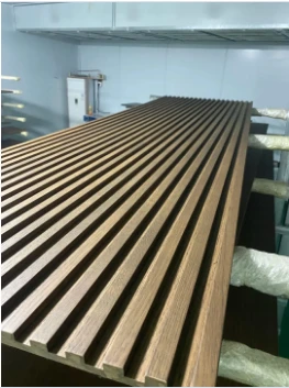 Rejilla de madera maciza